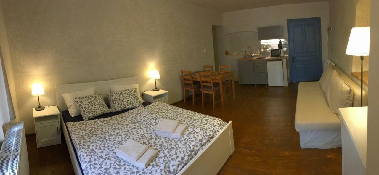 U Dr. Fausta Appartement Slavonice Buitenkant foto